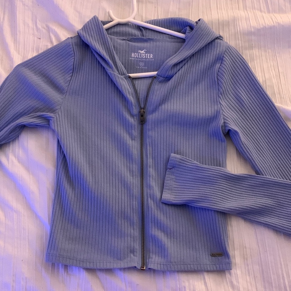 Hollister girls  blue zip up breathable material size XS